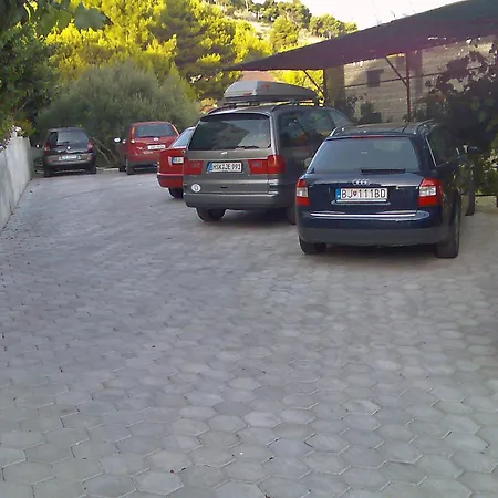 With A Parking Space Duce, Omis - 3190 *