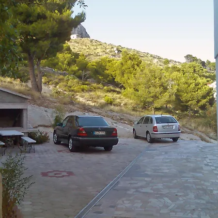 With A Parking Space Duce, Omis - 3190 * Duće