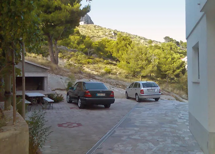 With A Parking Space Duce, Omis - 3190 * Duće